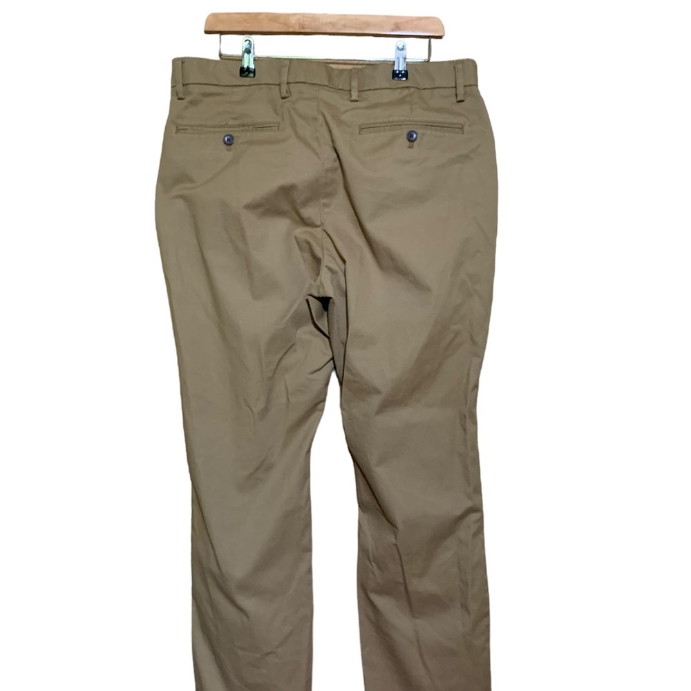 OLD NAVY
ULTIMATE STRAIGHT
BUILTIN FLEX
36 × 30 - Picture 2 of 3
